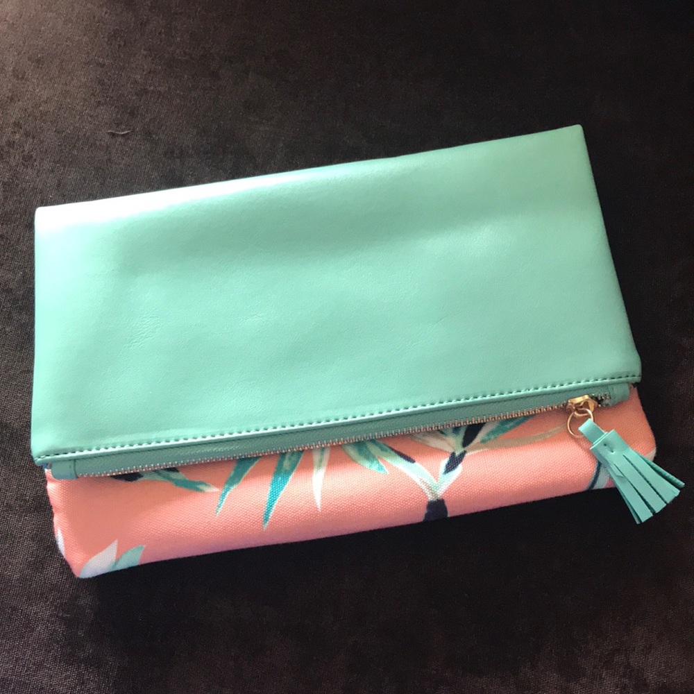 Multi-way wristlet